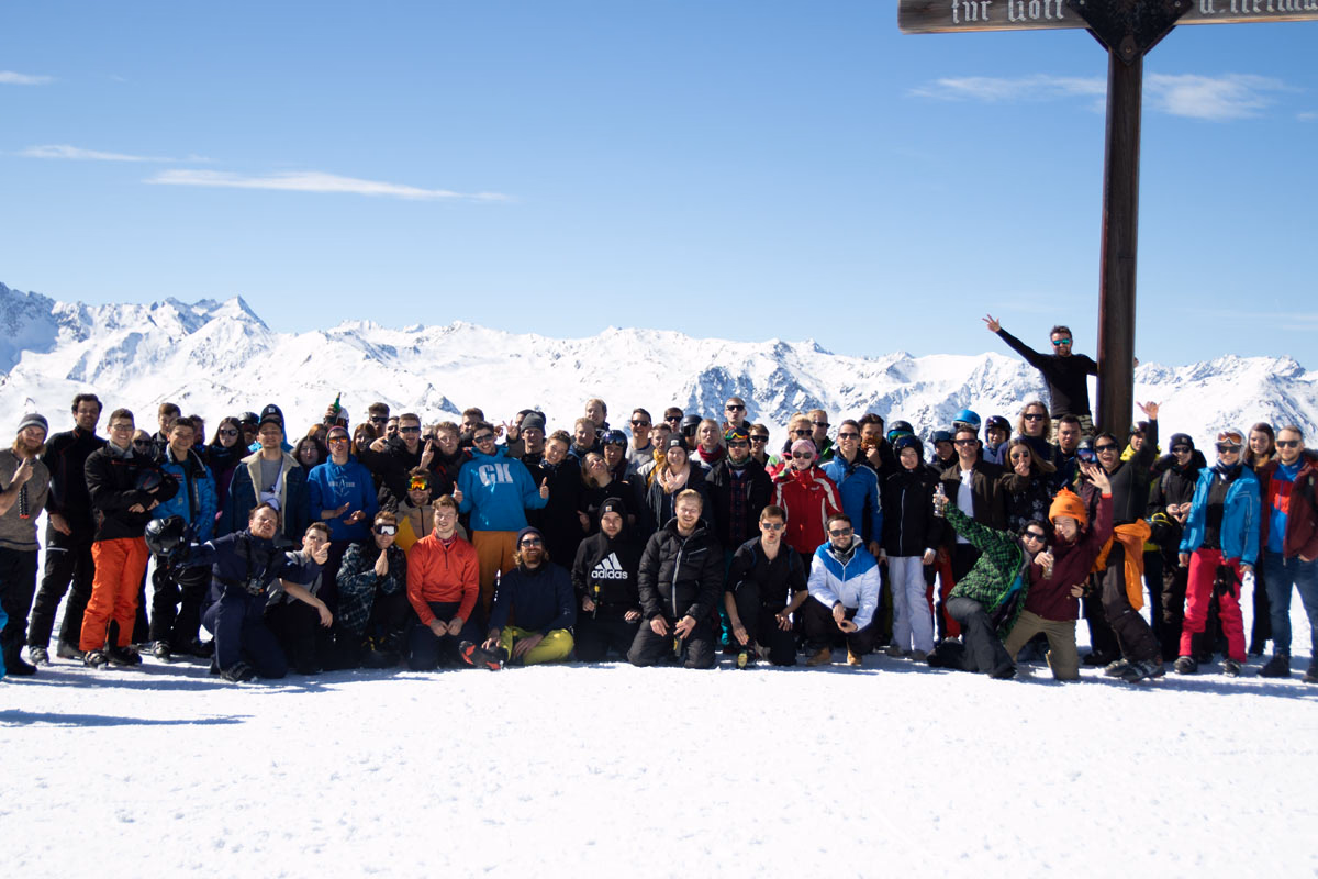 Die Semesterkur Reisegruppe am Gipfelkreuz